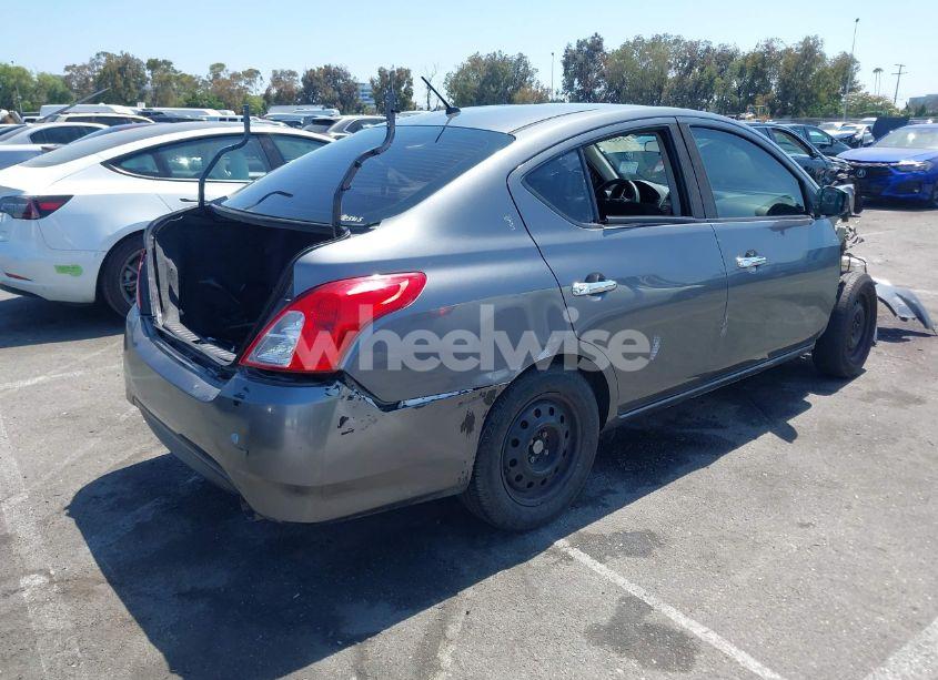 Photo 4 of 2018 Nissan Versa 1.6 SV (VIN 3N1CN7AP0JL872155)