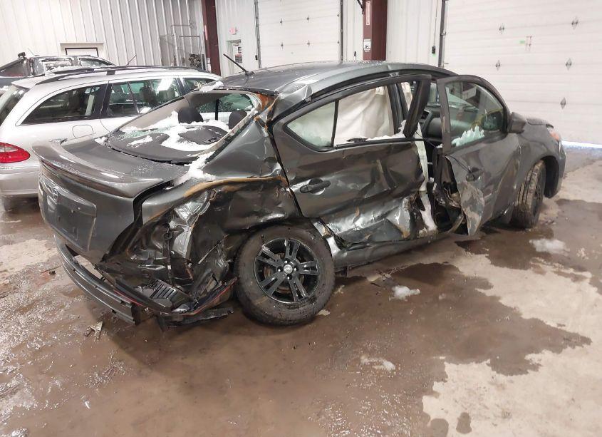 Photo 4 of 2019 Nissan Versa 1.6 S+ (VIN 3N1CN7AP0KL829341)