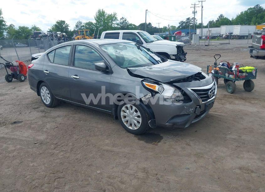 2019 Nissan Versa 1.6 SV (VIN 3N1CN7AP0KL830165) main photo