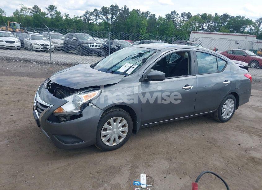 Photo 2 of 2019 Nissan Versa 1.6 SV (VIN 3N1CN7AP0KL830165)