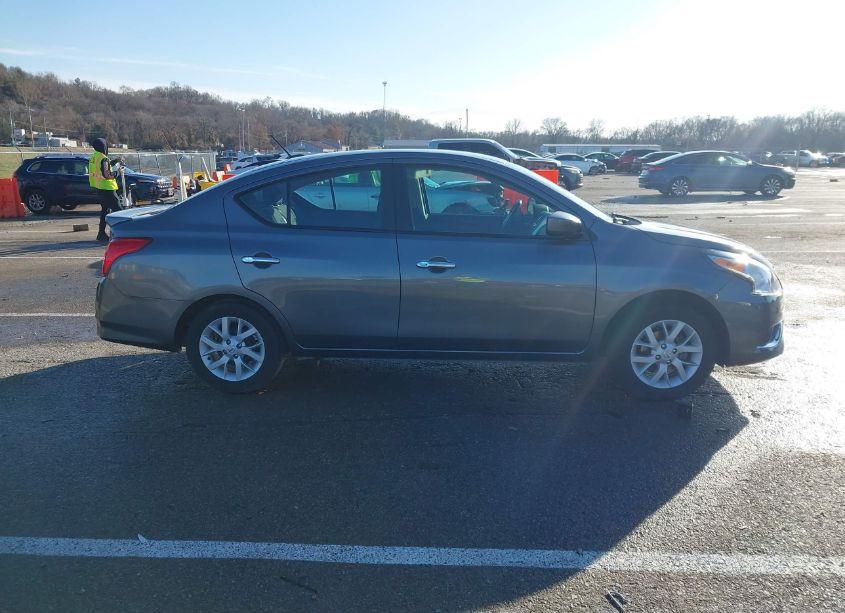 Photo 13 of 2019 Nissan Versa 1.6 SV (VIN 3N1CN7AP0KL830747)