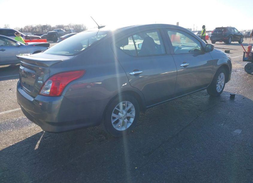 Photo 4 of 2019 Nissan Versa 1.6 SV (VIN 3N1CN7AP0KL830747)