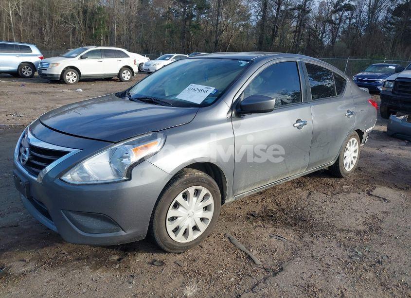 Photo 2 of 2019 Nissan Versa 1.6 SV (VIN 3N1CN7AP0KL843045)
