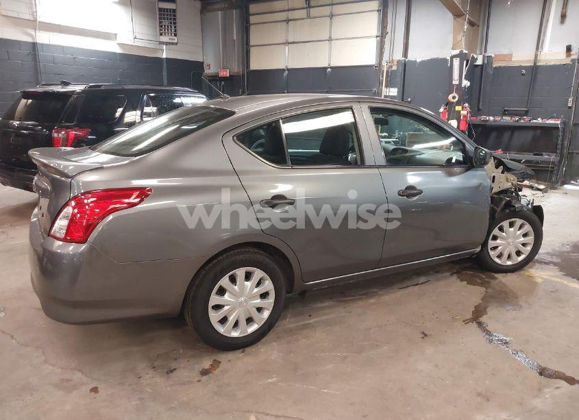 Photo 4 of 2019 Nissan Versa 1.6 S+ (VIN 3N1CN7AP0KL844180)