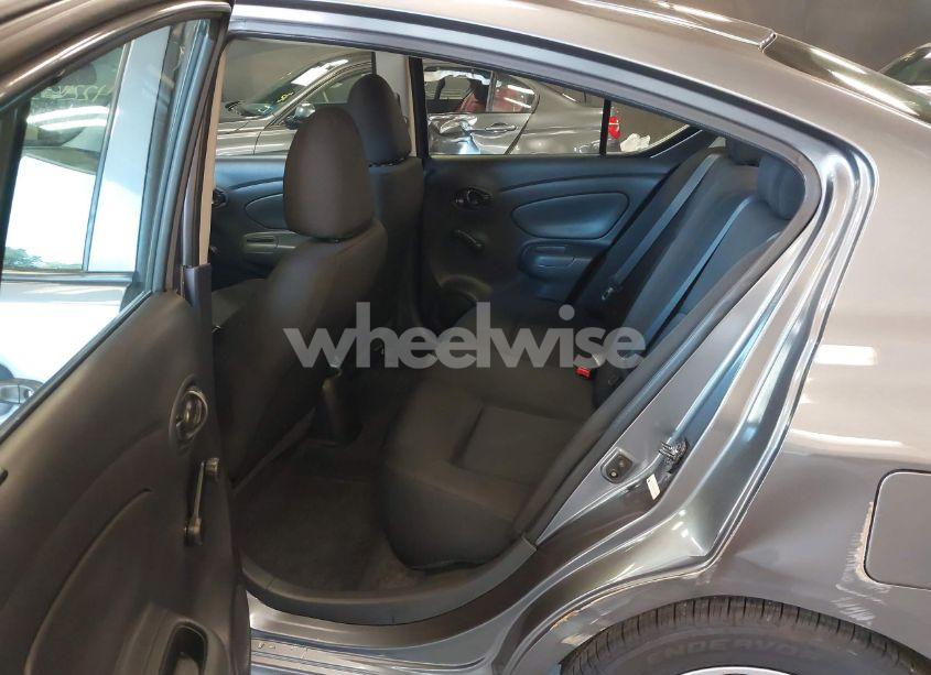 Photo 8 of 2019 Nissan Versa 1.6 S+ (VIN 3N1CN7AP0KL844180)