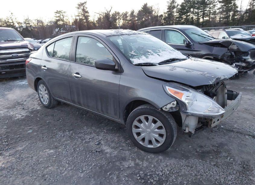 2019 Nissan Versa 1.6 SV (VIN 3N1CN7AP0KL847936) main photo