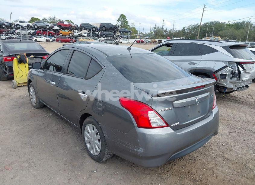 Photo 3 of 2019 Nissan Versa 1.6 SV (VIN 3N1CN7AP0KL880595)