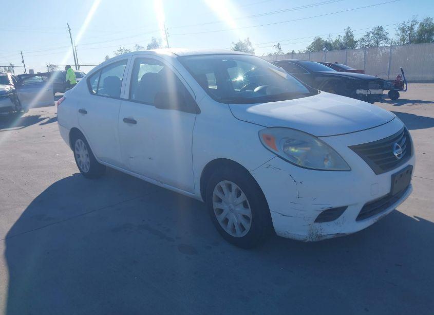 2012 Nissan Versa 1.6 S (VIN 3N1CN7AP1CL835280) main photo