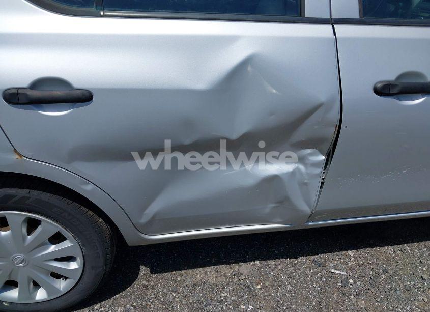 Photo 6 of 2013 Nissan Versa 1.6 S (VIN 3N1CN7AP1DL872069)