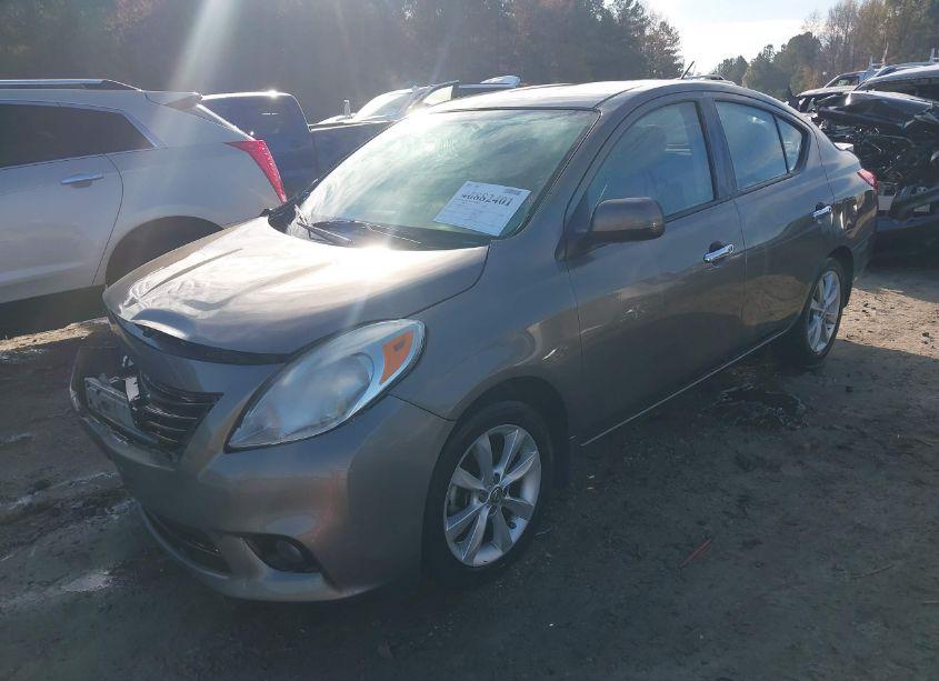 Photo 2 of 2014 Nissan Versa 1.6 SL (VIN 3N1CN7AP1EL801343)