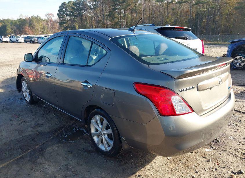 Photo 3 of 2014 Nissan Versa 1.6 SL (VIN 3N1CN7AP1EL801343)