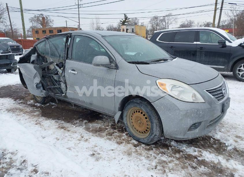 2014 Nissan Versa 1.6 SV (VIN 3N1CN7AP1EL814190) main photo