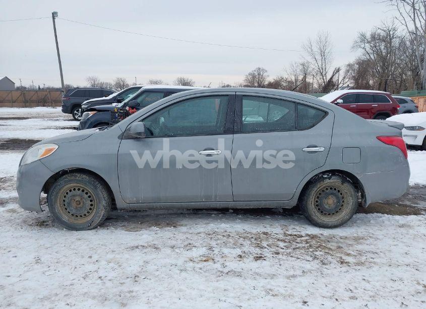 Photo 13 of 2014 Nissan Versa 1.6 SV (VIN 3N1CN7AP1EL814190)