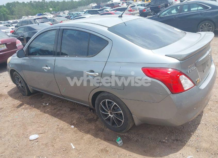 Photo 3 of 2014 Nissan Versa 1.6 SV (VIN 3N1CN7AP1EL826369)