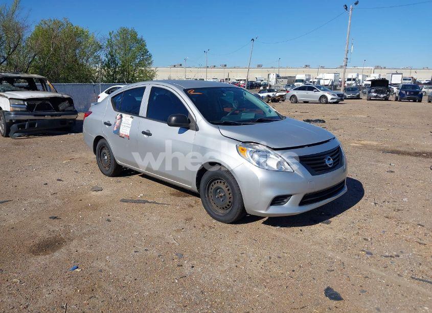 2014 Nissan Versa 1.6 S+ (VIN 3N1CN7AP1EL869867) main photo