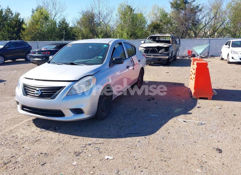 Photo 2 of 2014 Nissan Versa 1.6 S+ (VIN 3N1CN7AP1EL869867)