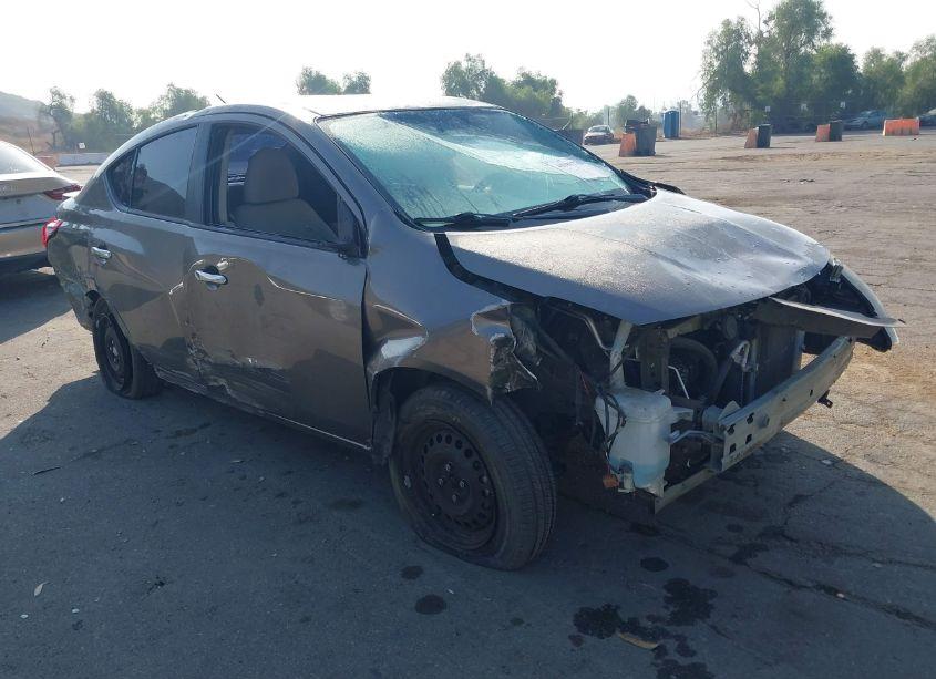 2015 Nissan Versa 1.6 S/1.6 S+/1.6 SL/1.6 SV (VIN 3N1CN7AP1FL808763) main photo