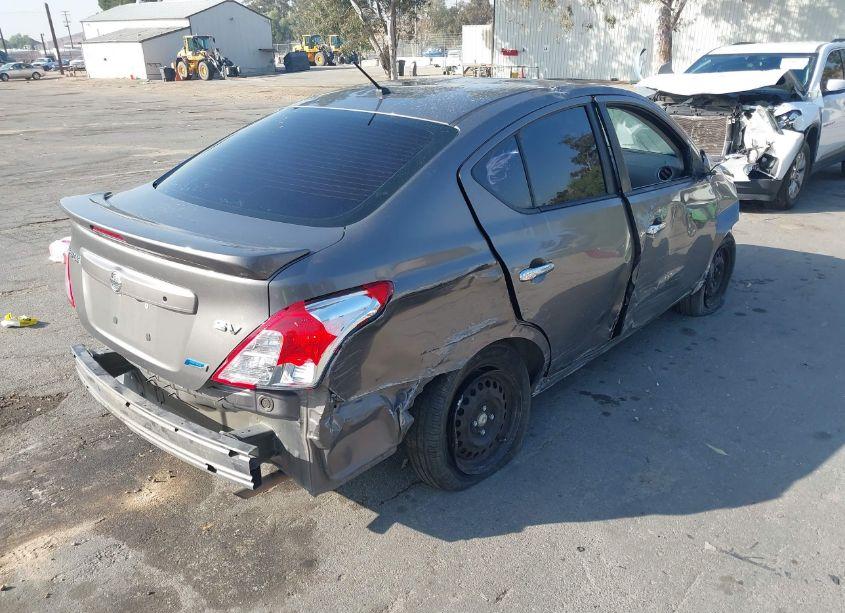 Photo 4 of 2015 Nissan Versa 1.6 S/1.6 S+/1.6 SL/1.6 SV (VIN 3N1CN7AP1FL808763)