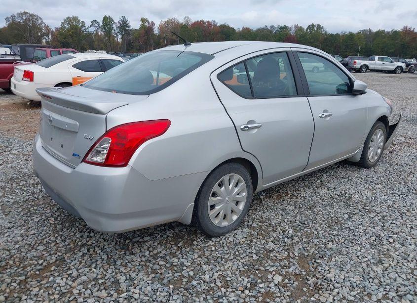 Photo 4 of 2015 Nissan Versa 1.6 SV (VIN 3N1CN7AP1FL809220)