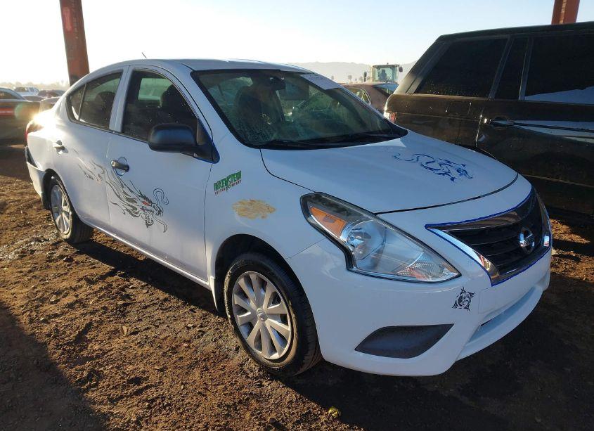 2015 Nissan Versa 1.6 S (VIN 3N1CN7AP1FL816216) main photo