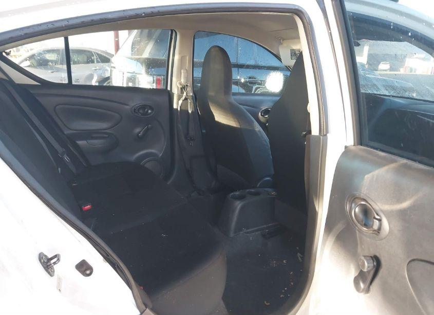 Photo 8 of 2015 Nissan Versa 1.6 S (VIN 3N1CN7AP1FL816216)