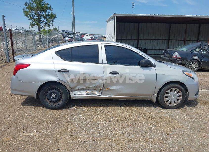 Photo 13 of 2015 Nissan Versa 1.6 S+ (VIN 3N1CN7AP1FL817785)