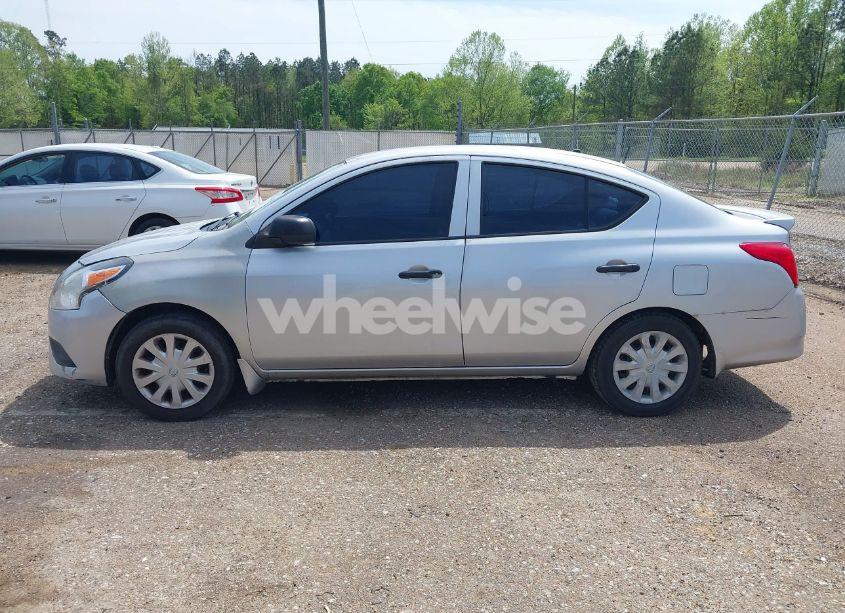 Photo 14 of 2015 Nissan Versa 1.6 S+ (VIN 3N1CN7AP1FL817785)