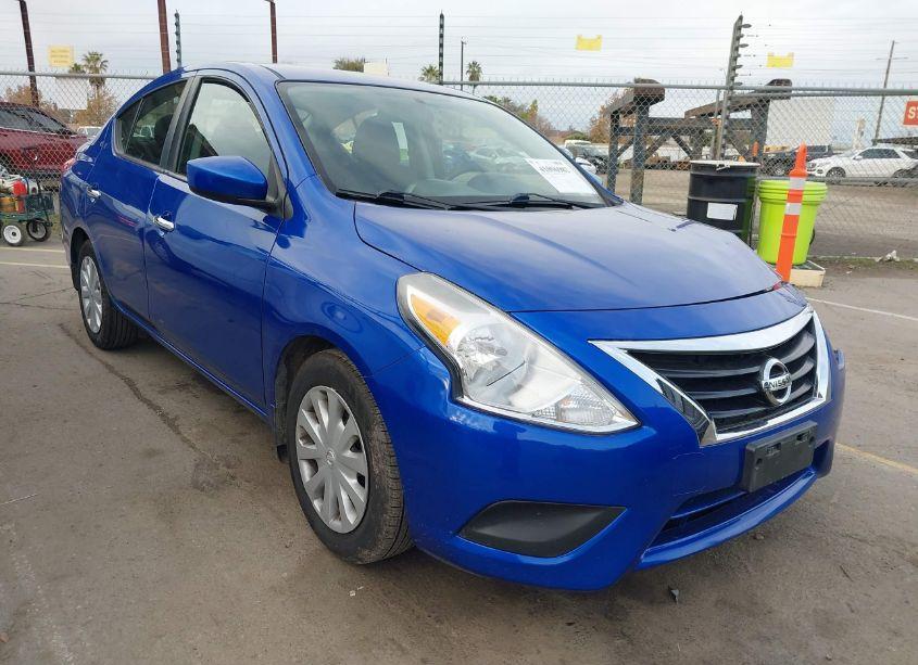 2015 Nissan Versa 1.6 SV (VIN 3N1CN7AP1FL834344) main photo