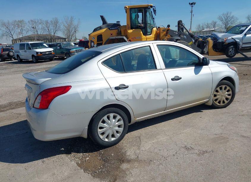 Photo 4 of 2015 Nissan Versa 1.6 S+ (VIN 3N1CN7AP1FL882054)