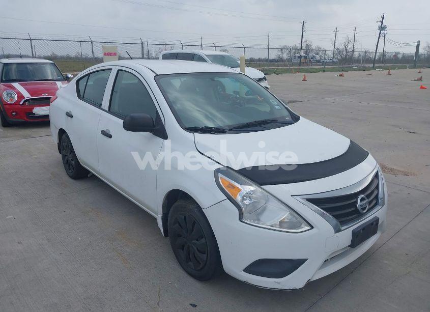 2015 Nissan Versa 1.6 S+ (VIN 3N1CN7AP1FL897394) main photo