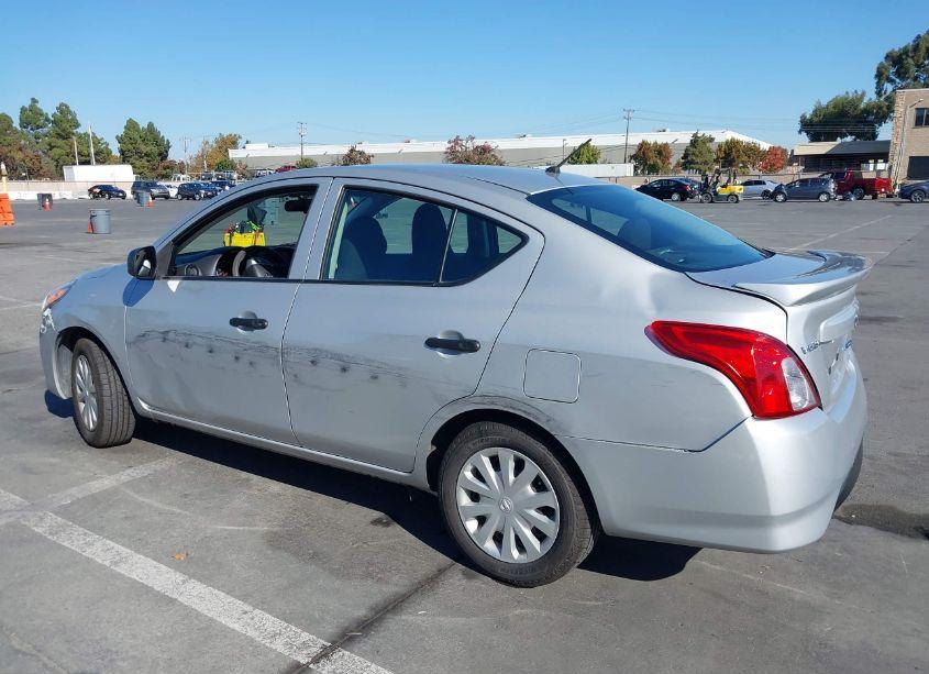 Photo 3 of 2015 Nissan Versa 1.6 S+ (VIN 3N1CN7AP1FL918826)