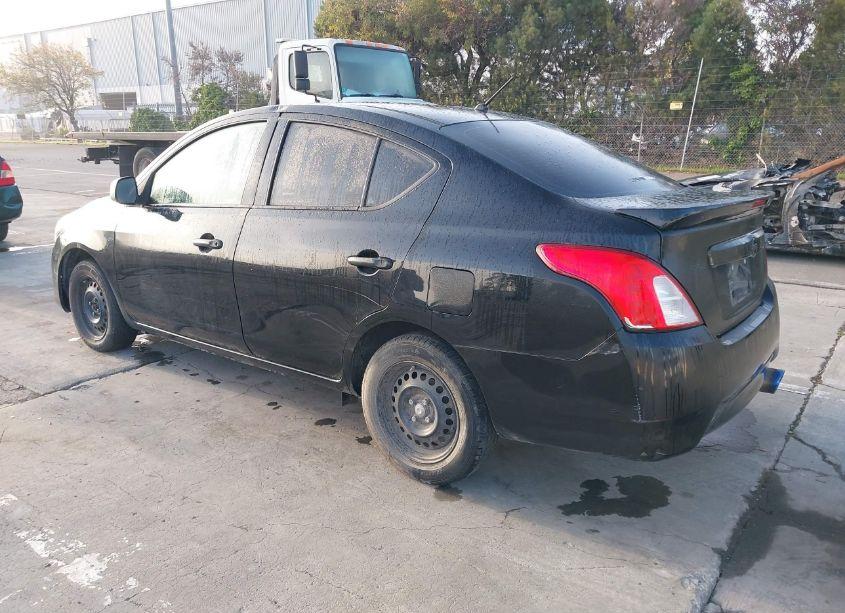 Photo 3 of 2015 Nissan Versa 1.6 S+ (VIN 3N1CN7AP1FL921497)