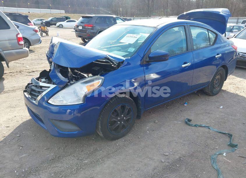 Photo 2 of 2015 Nissan Versa 1.6 SV (VIN 3N1CN7AP1FL922892)