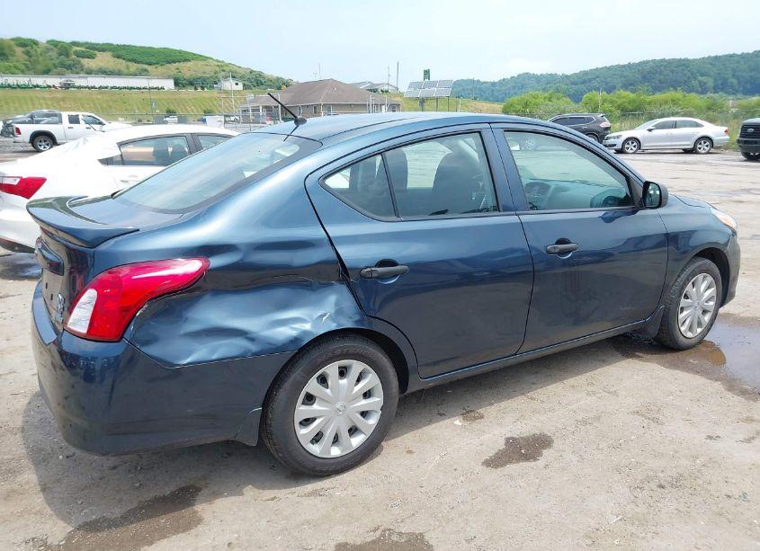 Photo 4 of 2015 Nissan Versa 1.6 S+ (VIN 3N1CN7AP1FL938994)