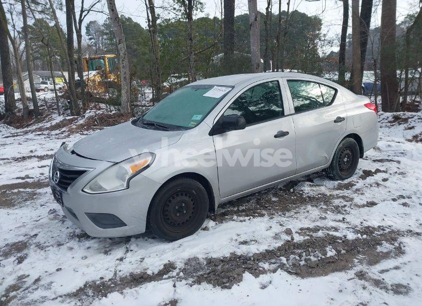 Photo 2 of 2015 Nissan Versa 1.6 S (VIN 3N1CN7AP1FL943628)