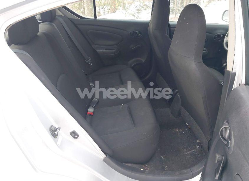 Photo 8 of 2015 Nissan Versa 1.6 S (VIN 3N1CN7AP1FL943628)