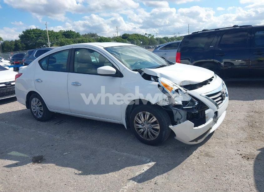 2016 Nissan Versa 1.6 S/1.6 S+/1.6 SL/1.6 SV (VIN 3N1CN7AP1GL815861) main photo
