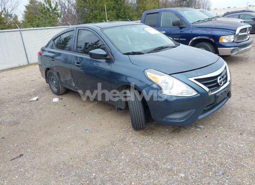 2016 Nissan Versa 1.6 S (VIN 3N1CN7AP1GL821286) main photo