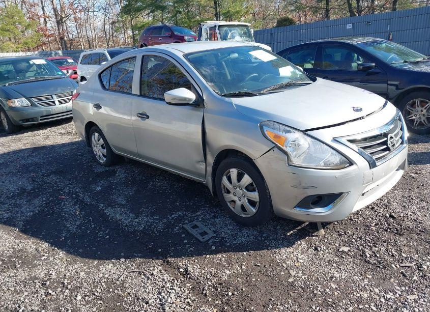 2016 Nissan Versa 1.6 S+ (VIN 3N1CN7AP1GL821899) main photo