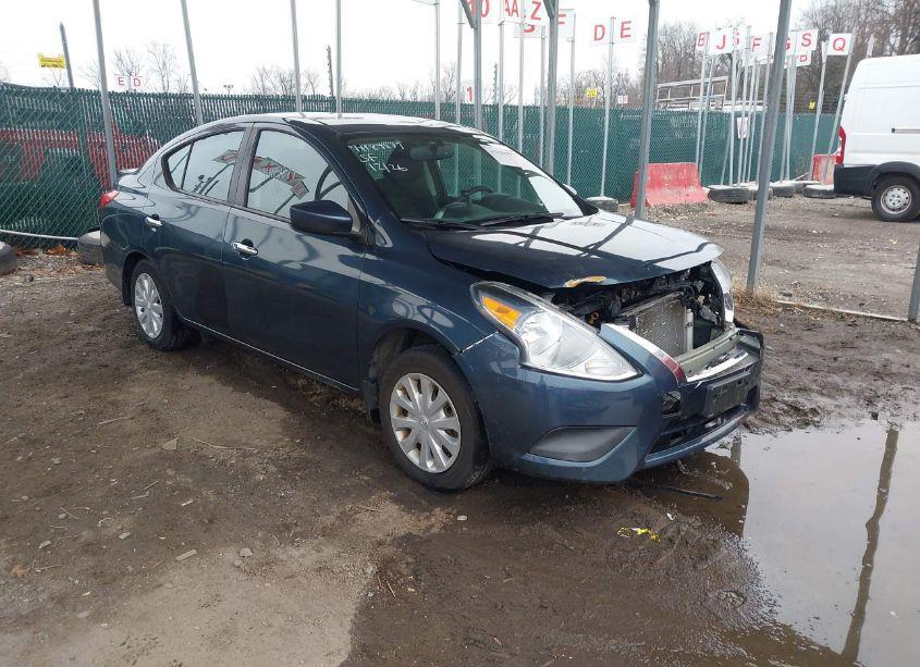 2016 Nissan Versa 1.6 SV (VIN 3N1CN7AP1GL832739) main photo