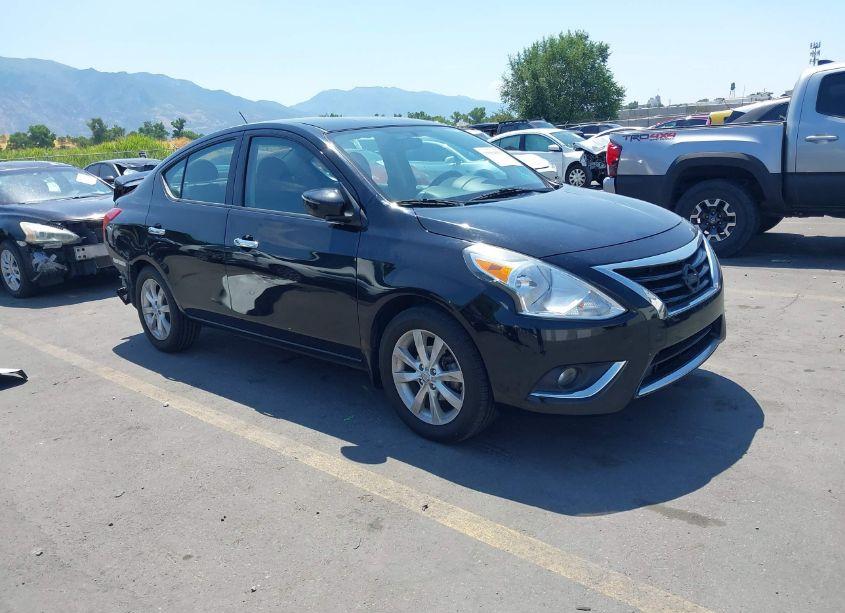 2016 Nissan Versa 1.6 SL (VIN 3N1CN7AP1GL850805) main photo