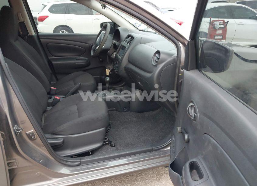 Photo 5 of 2016 Nissan Versa 1.6 S+ (VIN 3N1CN7AP1GL885215)