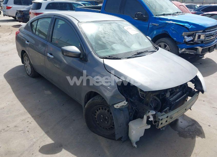 2016 Nissan Versa 1.6 SV (VIN 3N1CN7AP1GL892973) main photo
