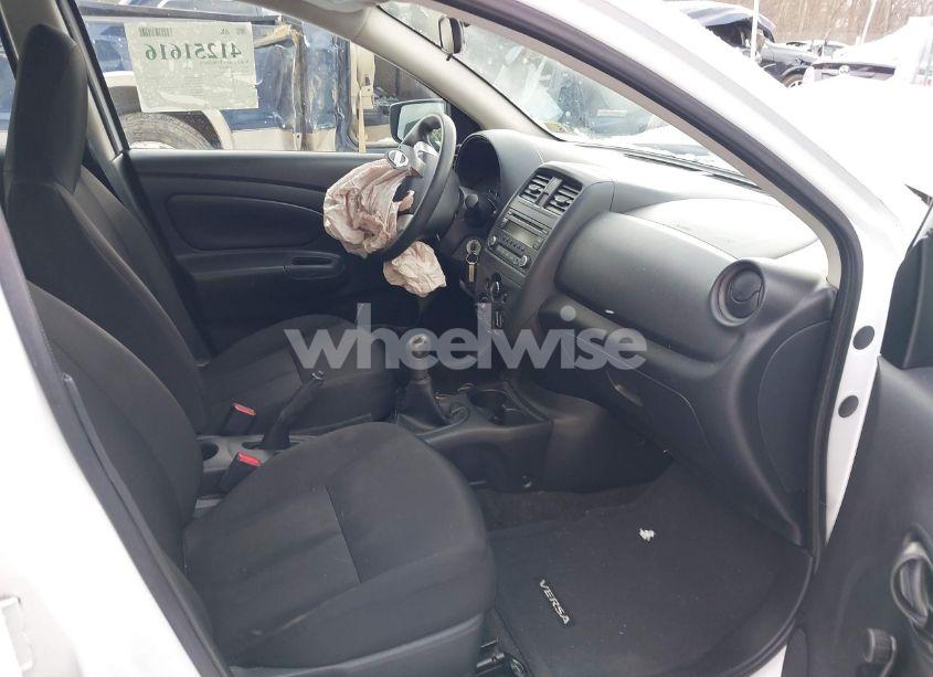 Photo 5 of 2016 Nissan Versa 1.6 S (VIN 3N1CN7AP1GL916088)