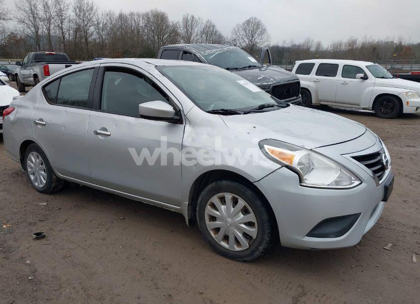 2017 Nissan Versa 1.6 SV (VIN 3N1CN7AP1HK429495) main photo