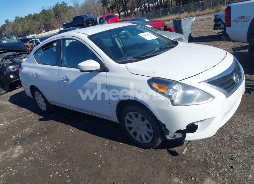 2017 Nissan Versa 1.6 S/1.6 S+/1.6 SL/1.6 SV (VIN 3N1CN7AP1HL815571) main photo