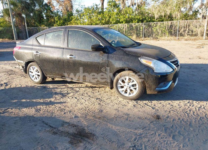 2017 Nissan Versa 1.6 SV (VIN 3N1CN7AP1HL834878) main photo