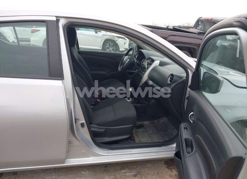 Photo 5 of 2018 Nissan Versa 1.6 SV (VIN 3N1CN7AP1JK393717)