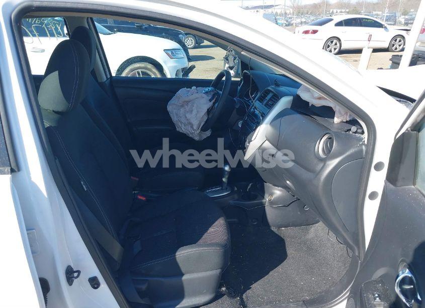 Photo 5 of 2018 Nissan Versa 1.6 SV (VIN 3N1CN7AP1JK411813)