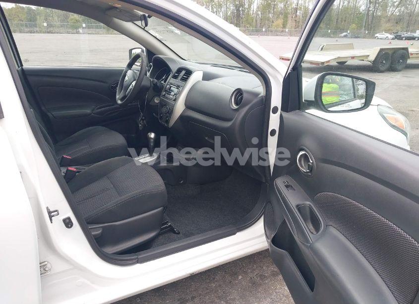 Photo 5 of 2018 Nissan Versa 1.6 SV (VIN 3N1CN7AP1JL808450)